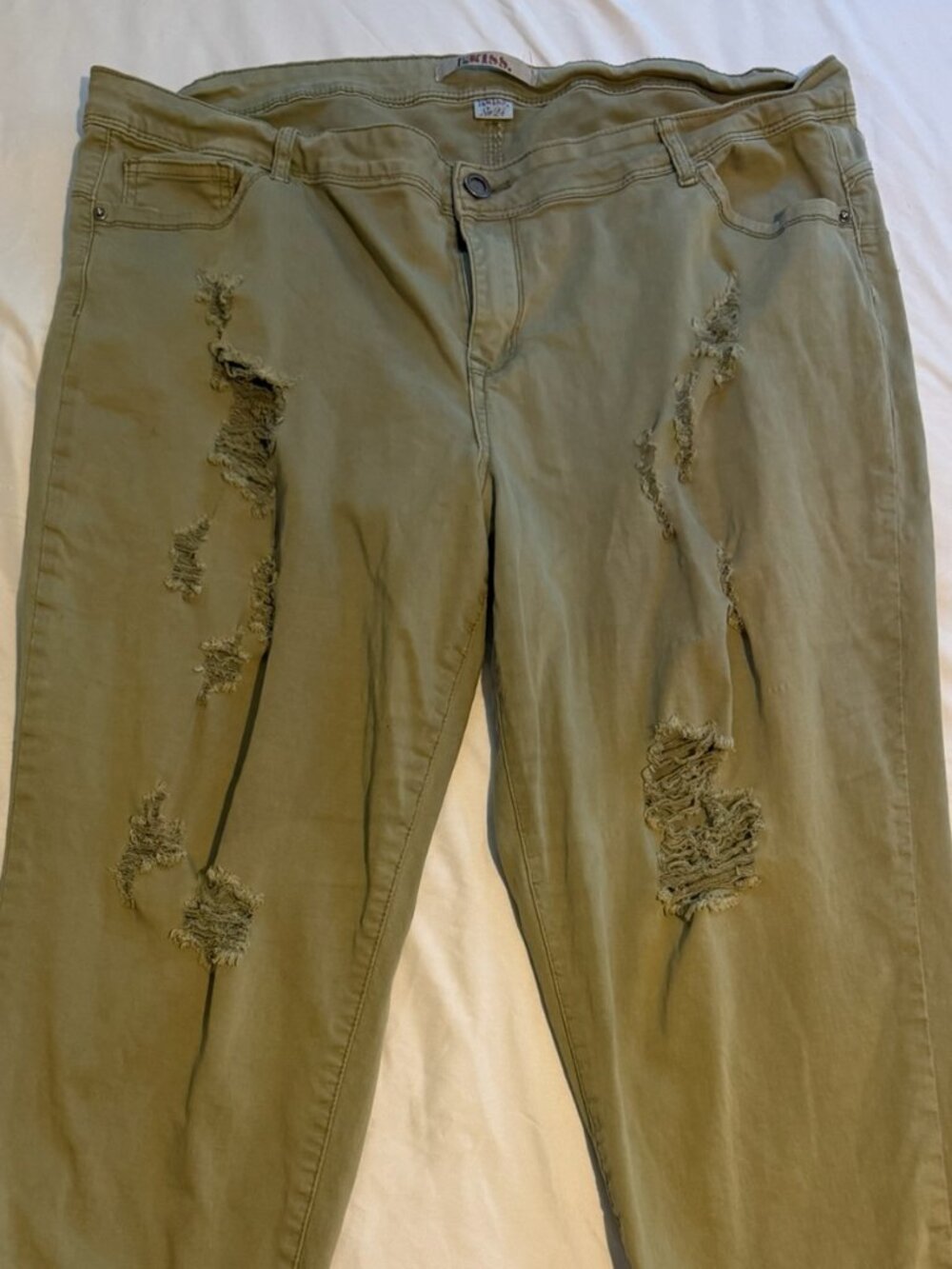 !st Kiss Pants